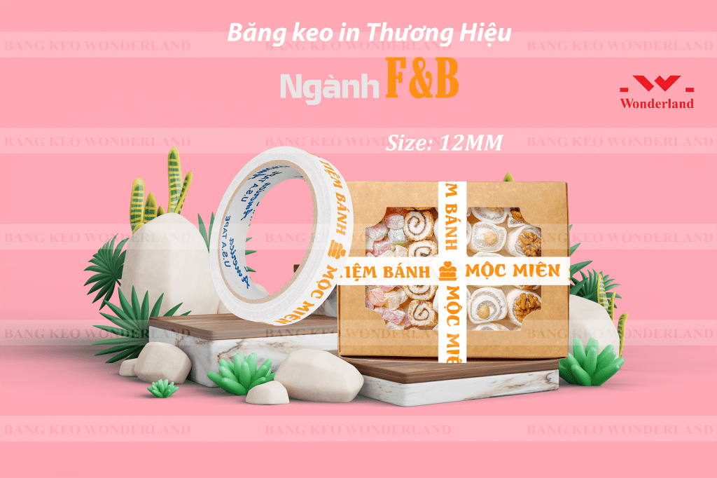 SỬ DỤNG BĂNG KEO IN THƯƠNG HIỆU SIZE 12MM DÁN NẮP LY, NẮP HỘP GIÚP TĂNG CƯỜNG NHẬN DIỆN THƯƠNG HIỆU