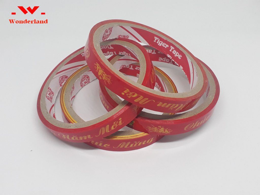 Băng keo chúc mừng năm mới với nhiều màu sắc khác nhau