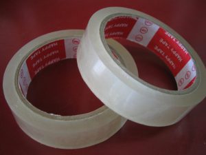 Băng keo trong ảnh hưởng như thế nào đến sức khỏe?