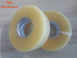 BĂNG KEO TRONG DÁN THÙNG BẰNG MÁY CUỘN LỚN GIÁ SỈ